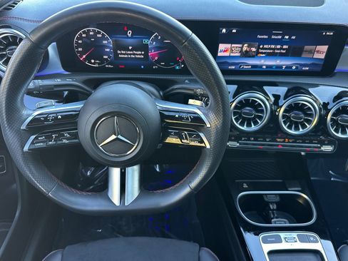 Used 2024 Mercedes-Benz CLA 250 image 32