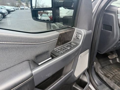 Used 2023 Ford F350 Lariat image 14