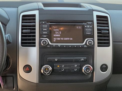 Used 2017 Nissan Frontier SV RWD image 12