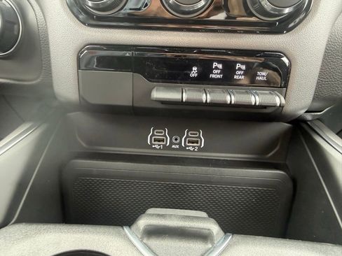 New 2026 RAM 1500 Big Horn AWD/4WD image 24