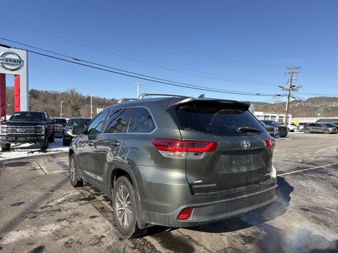 Used 2019 Toyota Highlander XLE image 8