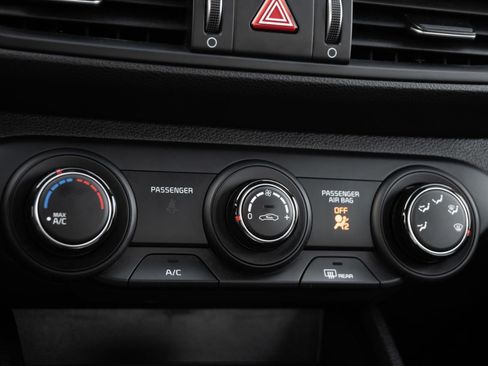 Used 2024 Kia Forte LXS w/ LXS Technology Package image 31