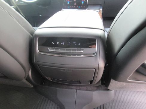 New 2026 Cadillac Escalade ESV Platinum Sport w/ LPO, ONYX Package AWD/4WD image 35