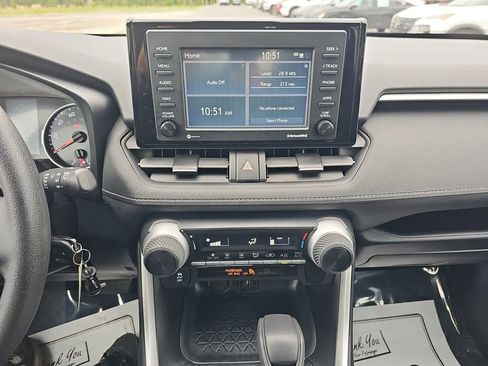 Used 2021 Toyota RAV4 LE FWD image 24