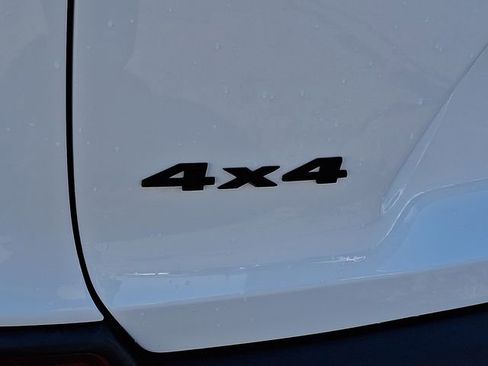 Used 2021 Jeep Cherokee Latitude Plus image 31