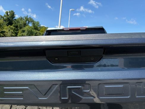 Used 2021 Chevrolet Silverado 1500 Custom AWD/4WD image 18