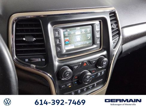 Used 2017 Jeep Grand Cherokee Laredo image 26