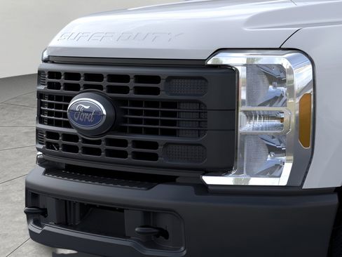 New 2026 Ford F250 XL w/ Snow Plow/Camper Package image 17