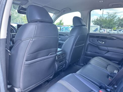 Used 2025 Honda Pilot EX-L image 14