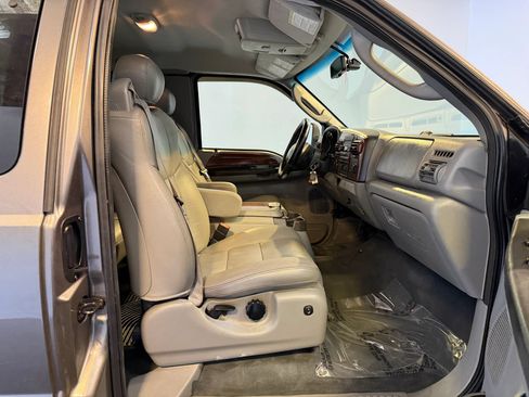 Used 2006 Ford F350 Lariat AWD/4WD image 24