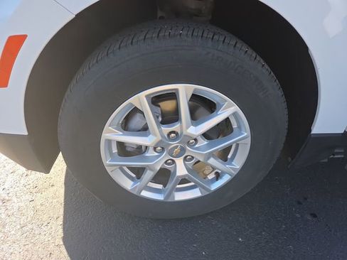 Used 2024 Chevrolet Equinox LT image 29