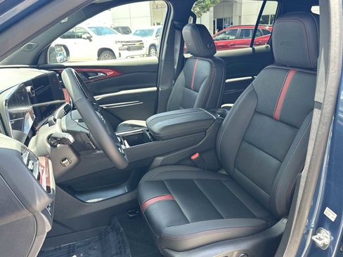 New 2025 Chevrolet Traverse RS w/ LPO, Floor Liner Package image 15