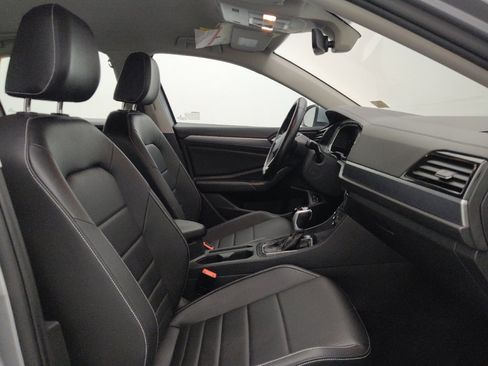 Used 2024 Volkswagen Jetta SE FWD image 21