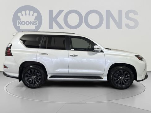Used 2023 Lexus GX 460 Luxury w/ Sport Design Package AWD/4WD image 8