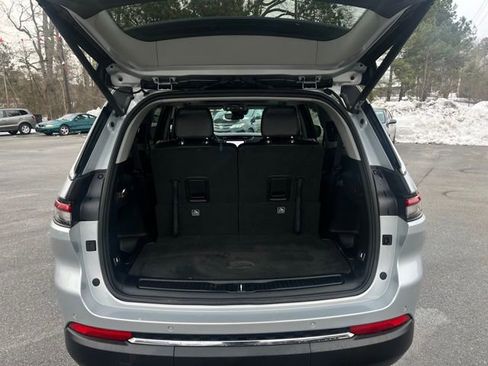 Used 2023 Jeep Grand Cherokee L Limited image 26
