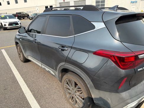 Used 2022 Kia Seltos Nightfall Edition AWD/4WD image 4