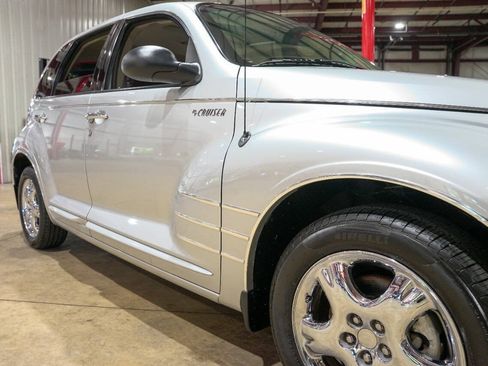 Used 2001 Chrysler PT Cruiser FWD image 26