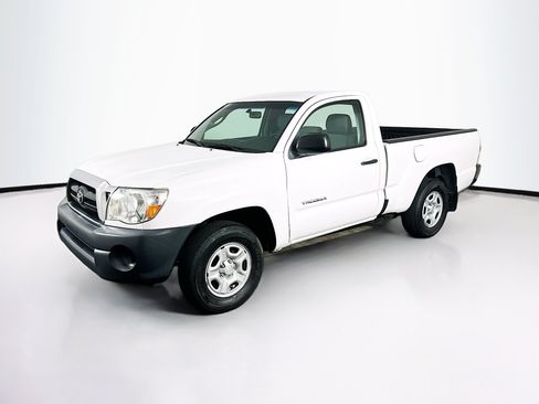 Used 2010 Toyota Tacoma 2WD Regular Cab image 3