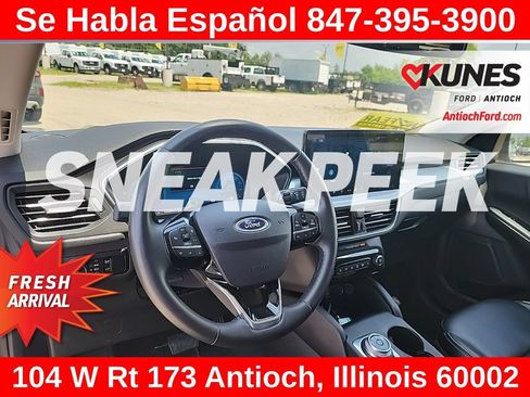 Used 2024 Ford Escape Platinum AWD/4WD image 13