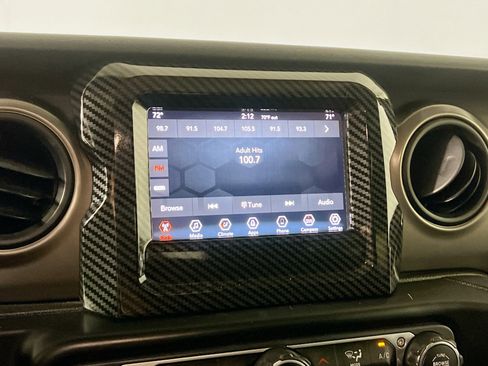 Used 2020 Jeep Gladiator Sport w/ Quick Order Package 24S image 28