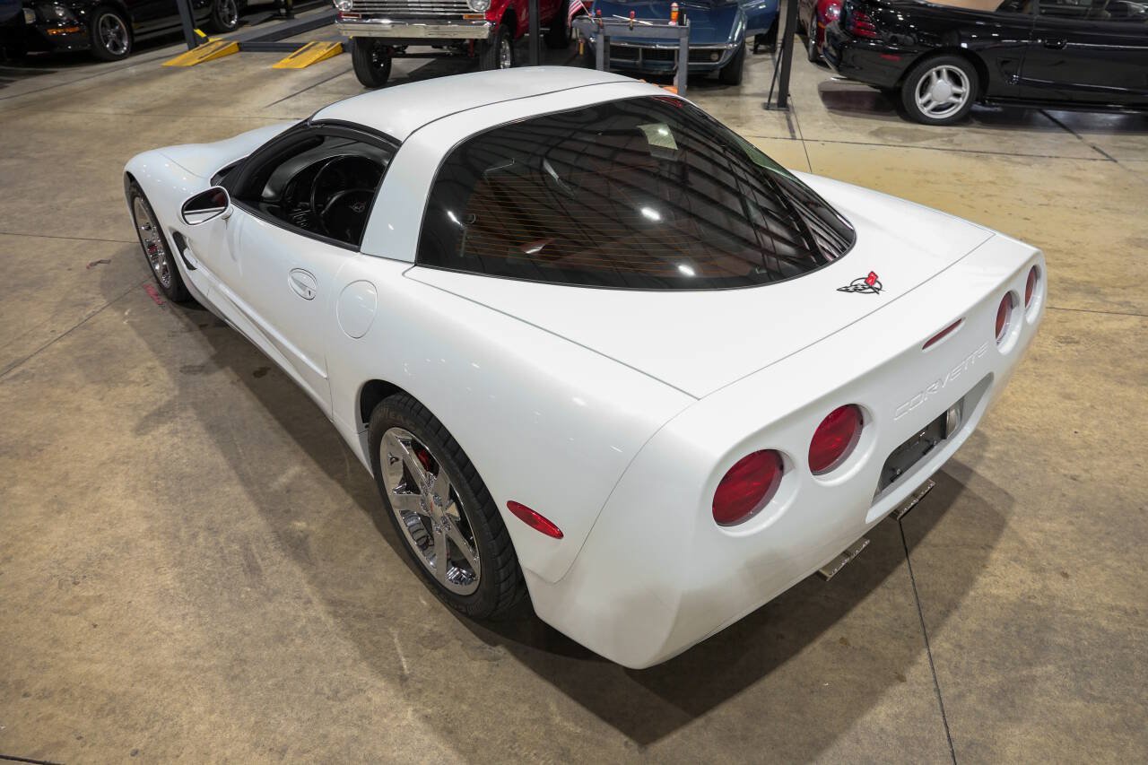 Used 1998 Chevrolet Corvette Coupe w/ Memory Pkg RWD image 16