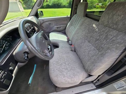 Used 2002 Toyota Tacoma 2WD Regular Cab image 14