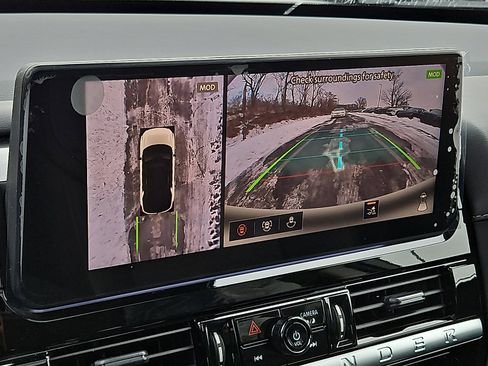 New 2026 Nissan Pathfinder SL image 14