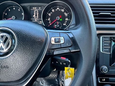 Used 2017 Volkswagen Passat 1.8T S image 25