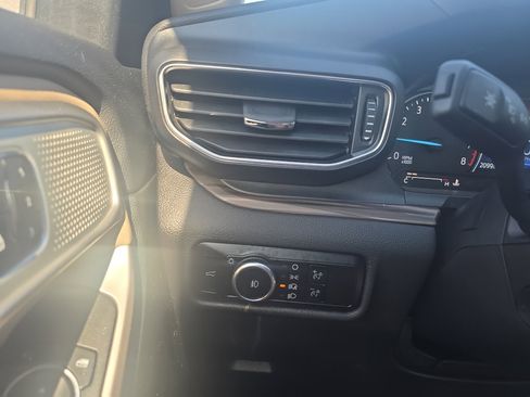 Used 2023 Ford Explorer Limited w/ Limited Technology Package image 24