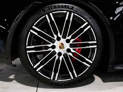 Used 2014 Porsche 911 Carrera 4S image 43