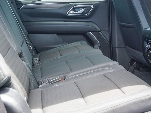Used 2024 Chevrolet Tahoe LS RWD image 13