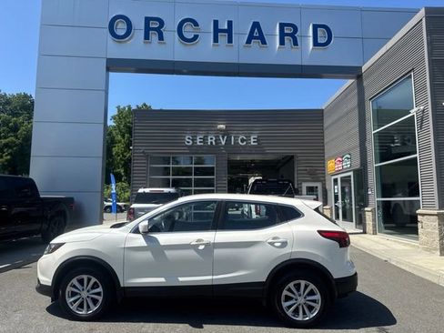 Used 2017 Nissan Rogue Sport S w/ S Appearance Package AWD/4WD image 2