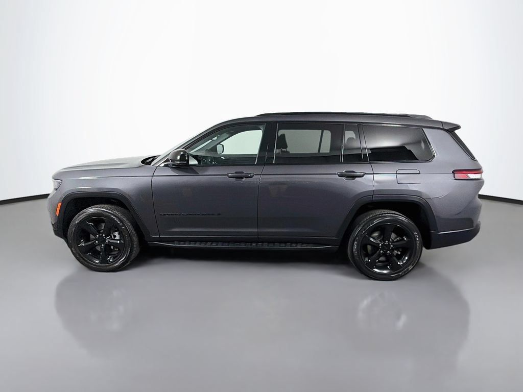 Used 2024 Jeep Grand Cherokee L Altitude AWD/4WD image 4