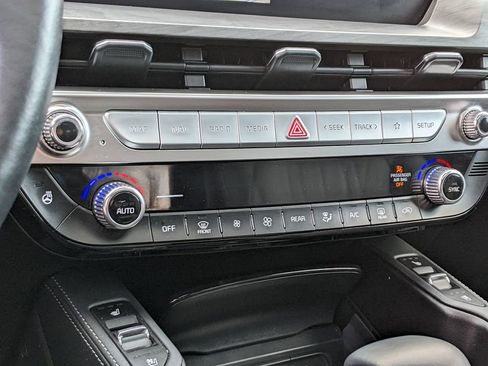 Used 2024 Kia Telluride EX X-Line image 18