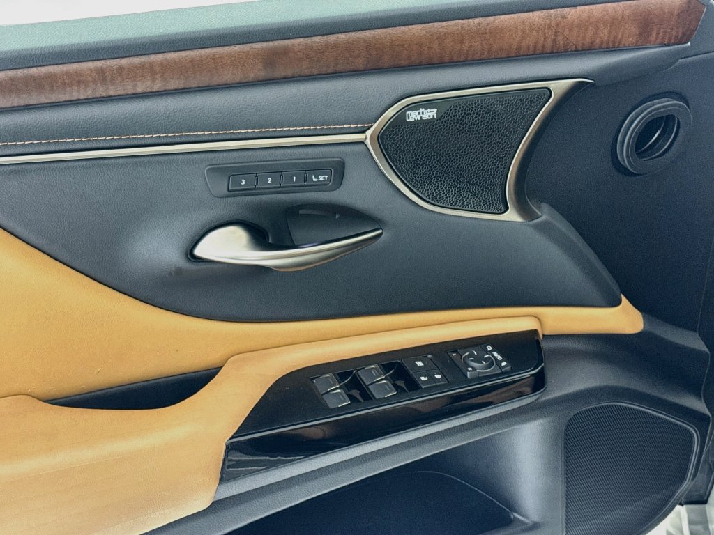 Used 2022 Lexus ES 350 Ultra Luxury FWD image 21