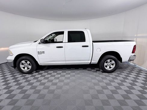 Used 2022 RAM 1500 Classic SLT image 7