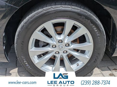 Used 2014 Toyota Venza LE FWD image 9