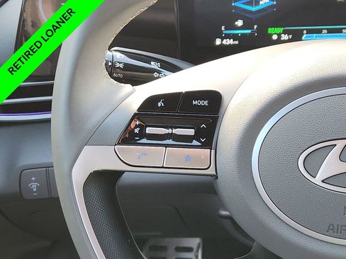 New 2025 Hyundai Elantra SEL image 28