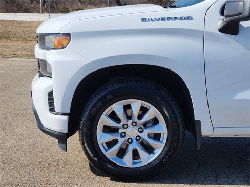 Used 2022 Chevrolet Silverado 1500 Custom image 8