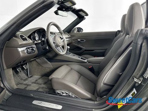 Used 2024 Porsche 718 Boxster S image 17