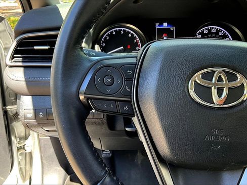 Used 2023 Toyota Camry SE image 10