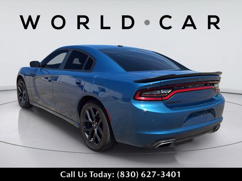 Used 2021 Dodge Charger SXT w/ Blacktop Package RWD image 10