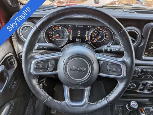 Used 2022 Jeep Wrangler Unlimited Sahara w/ LED Lighting Group AWD/4WD image 18