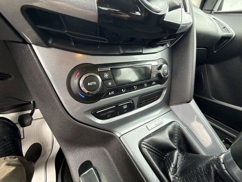 Used 2013 Ford Focus Titanium w/ Titanium Handling Pkg image 16