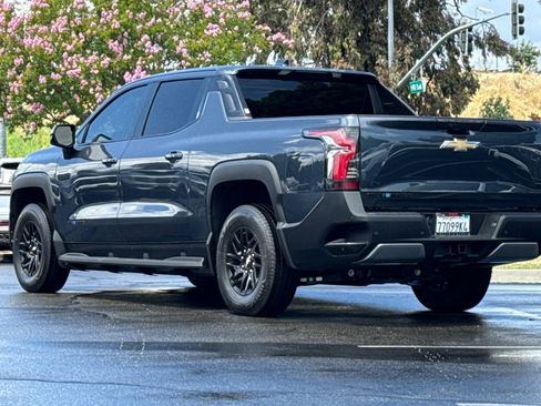Used 2026 Chevrolet Silverado EV LT AWD/4WD image 7