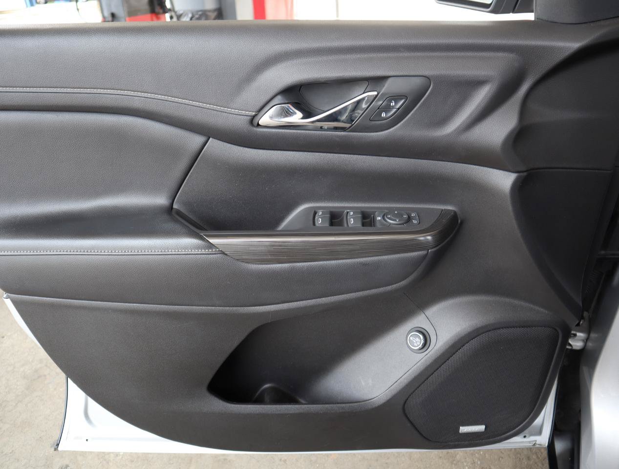 Used 2019 GMC Acadia SLT FWD image 41
