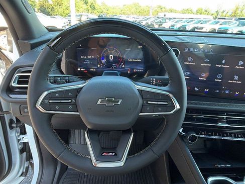 New 2027 Chevrolet Traverse Z71 w/ Enhanced Driving Package AWD/4WD image 24
