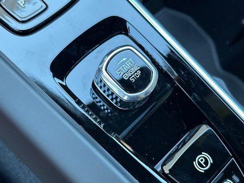 New 2026 Volvo XC60 B5 Core image 20