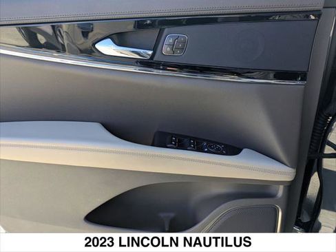Certified 2023 Lincoln Nautilus FWD w/ Premium Package image 10