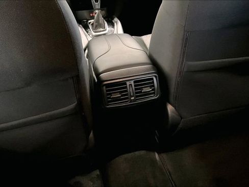 Used 2019 Nissan Rogue SV w/ Premium Package image 10